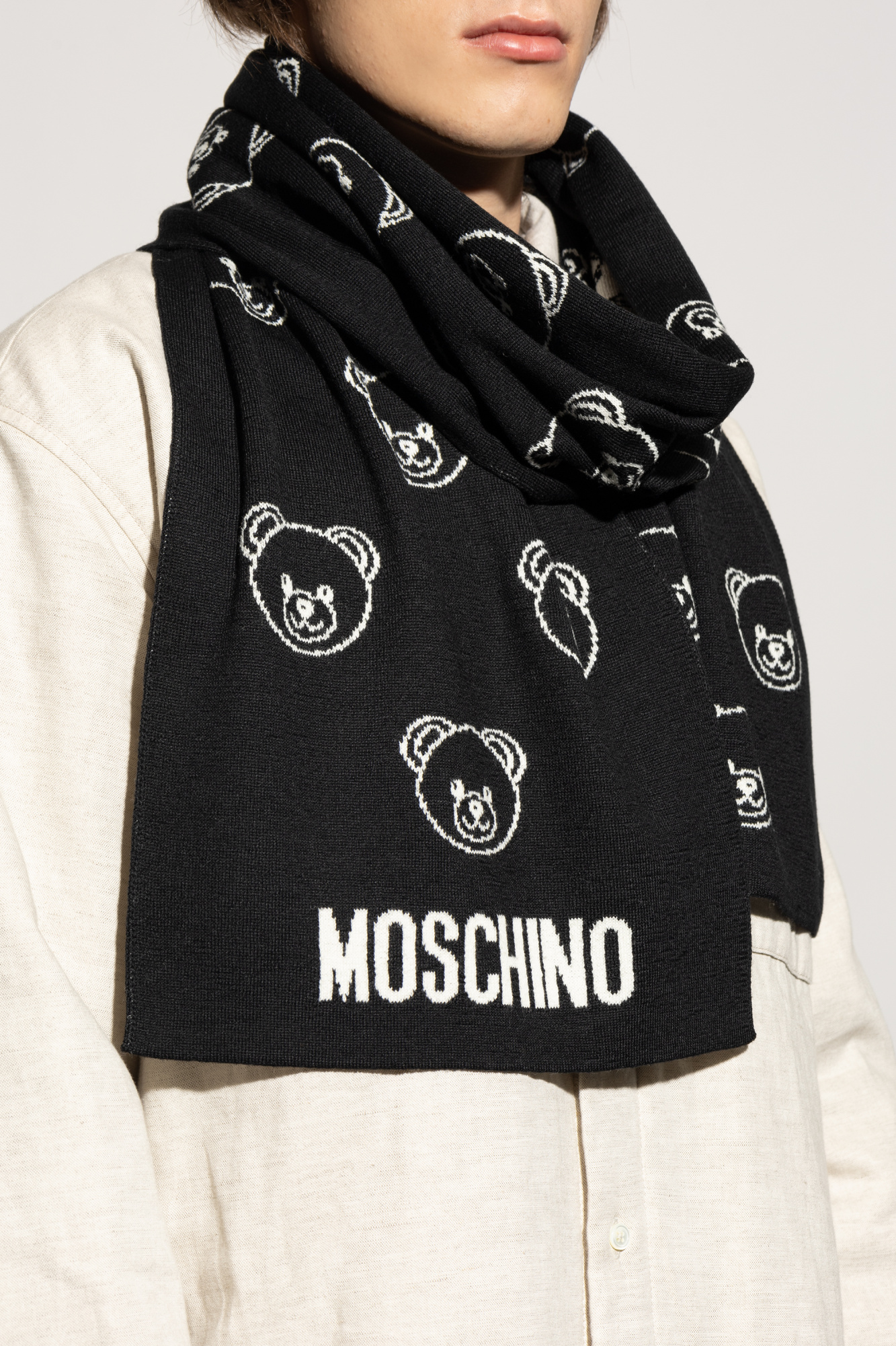 Black Scarf with a distinctive teddy bear motif Moschino